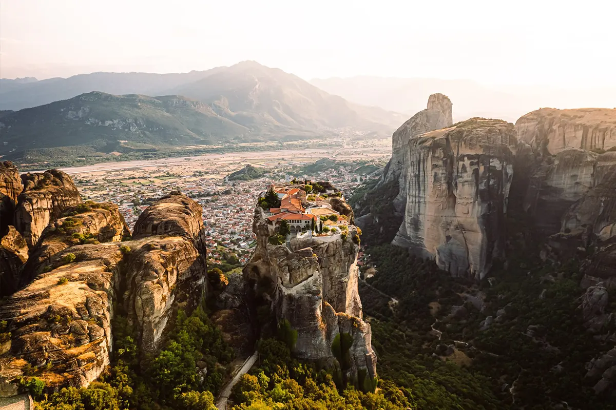 Day Trip - Taxi Transfer from Thessaloniki to Meteora